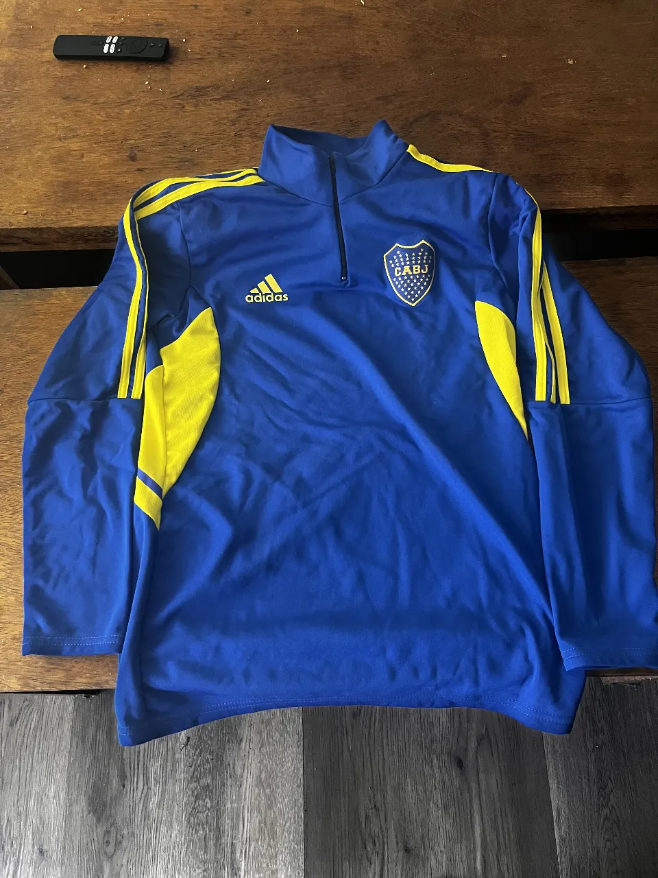 Buzo adidas