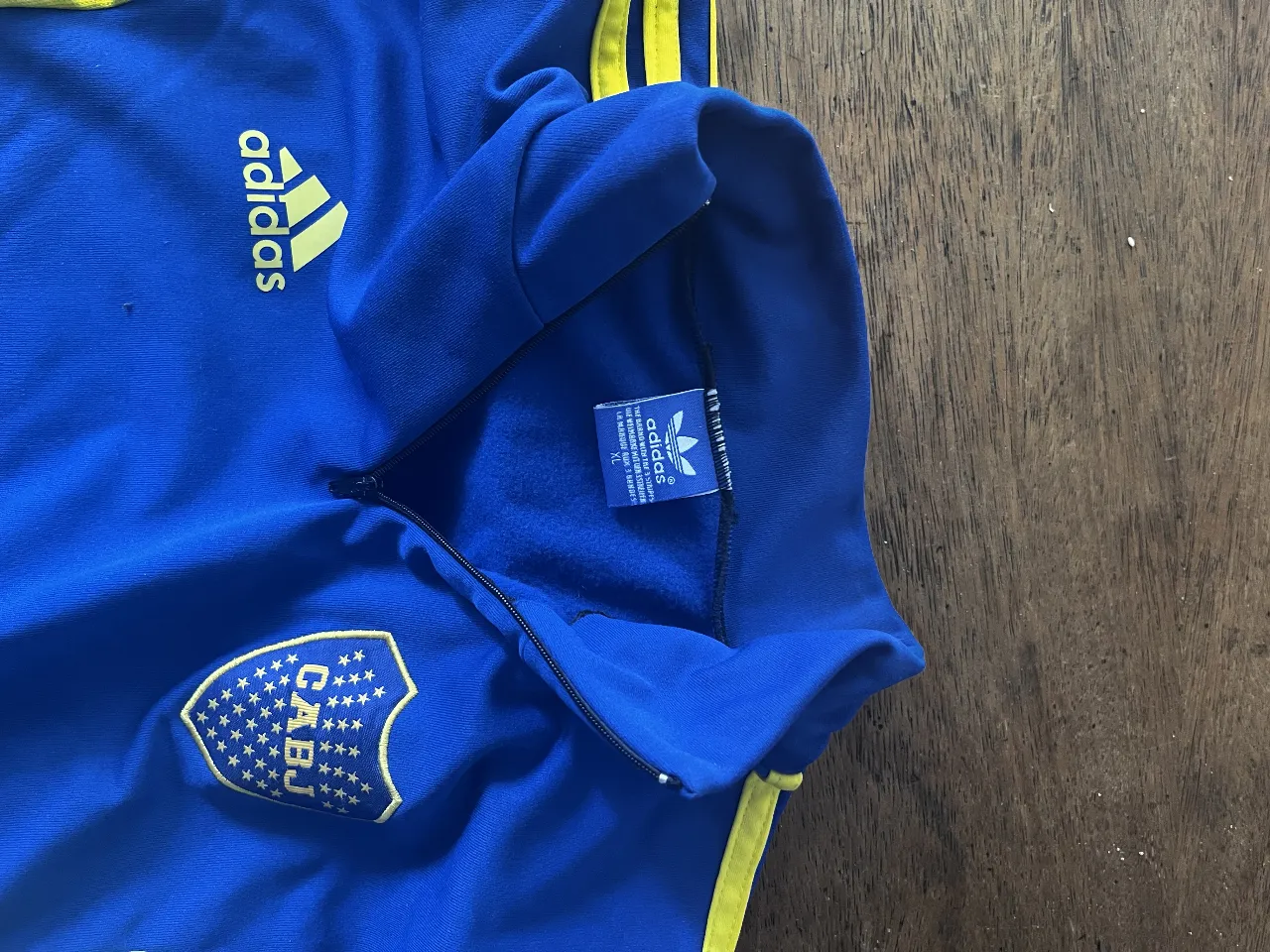 Buzo adidas - Vista 3