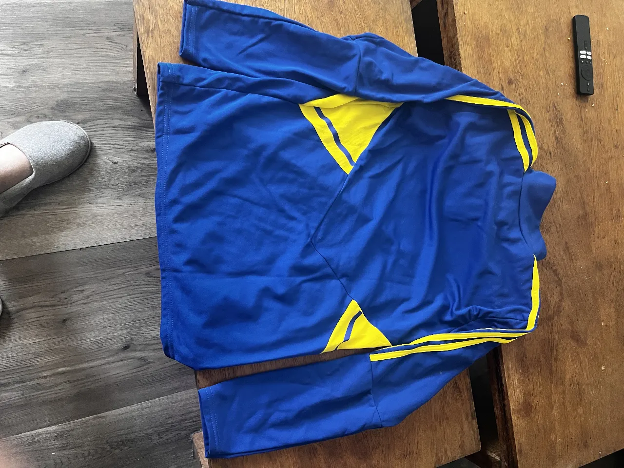 Buzo adidas - Vista 2