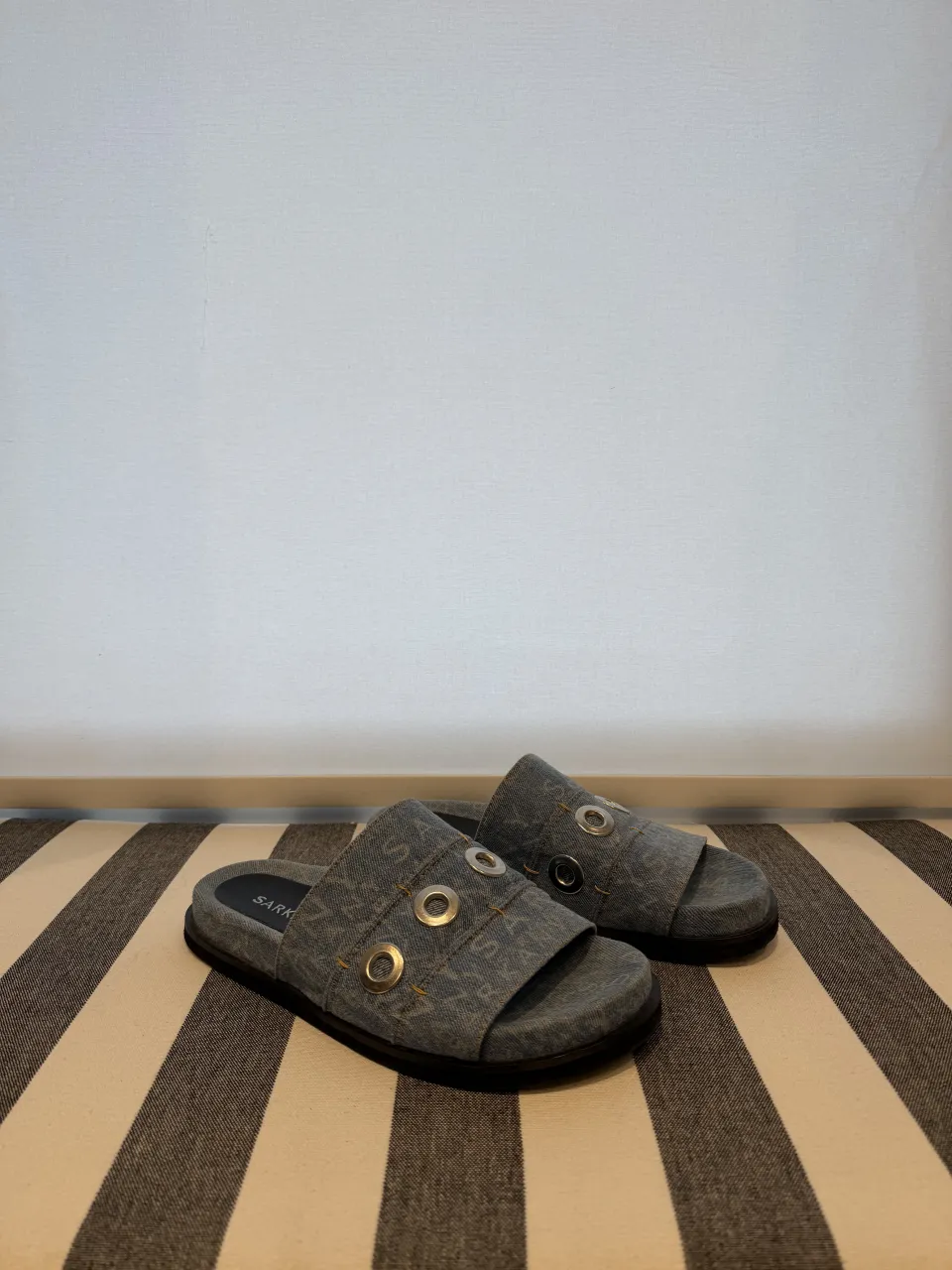 Ojotas Sarkany - imagen 2