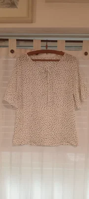 Blusa sin marca · Talle M