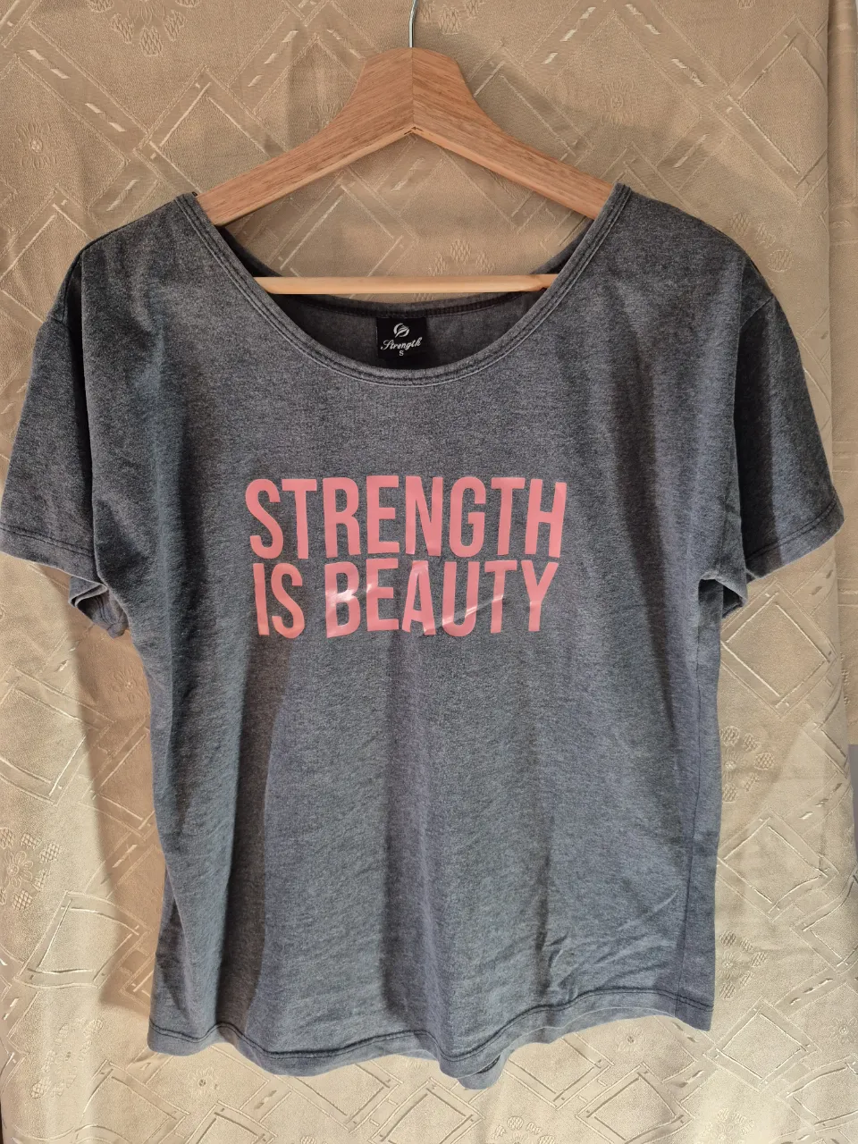 Remera Strenght - imagen 1