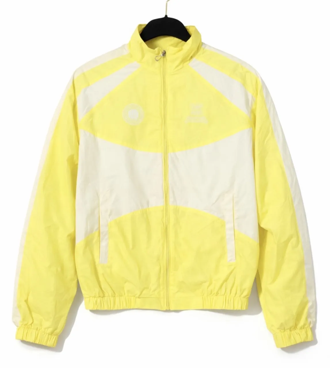 Campera A ≠ - imagen 1