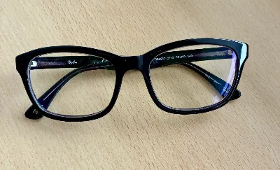 Ray-Ban