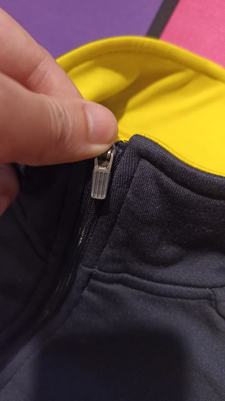 Buzo adidas - Vista 2