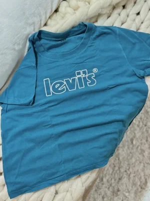 Levi's