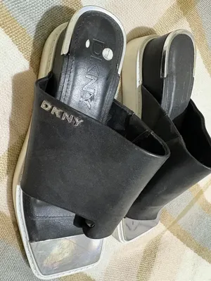 DKNY