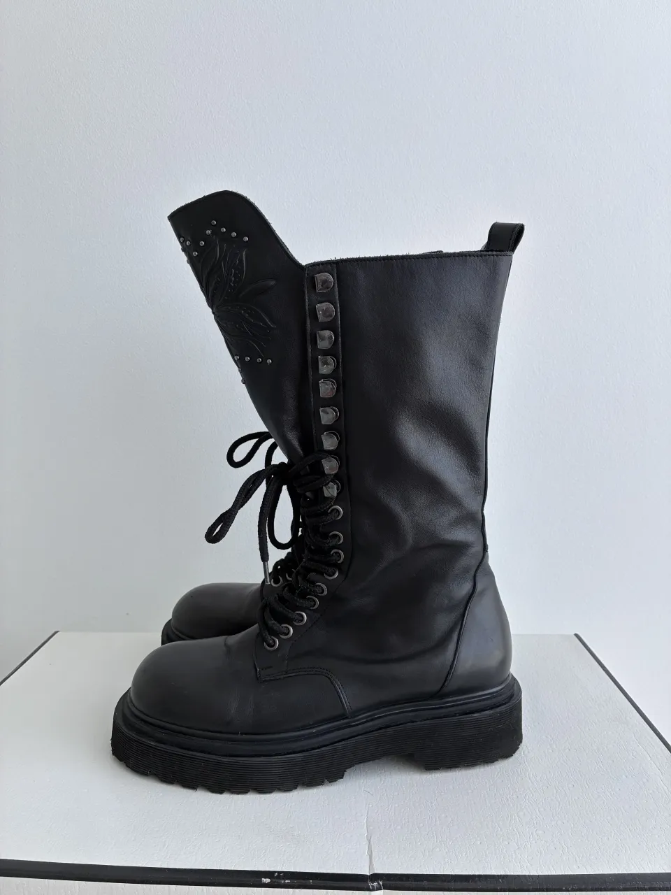 Borcegos Ricky Sarkany - imagen 2