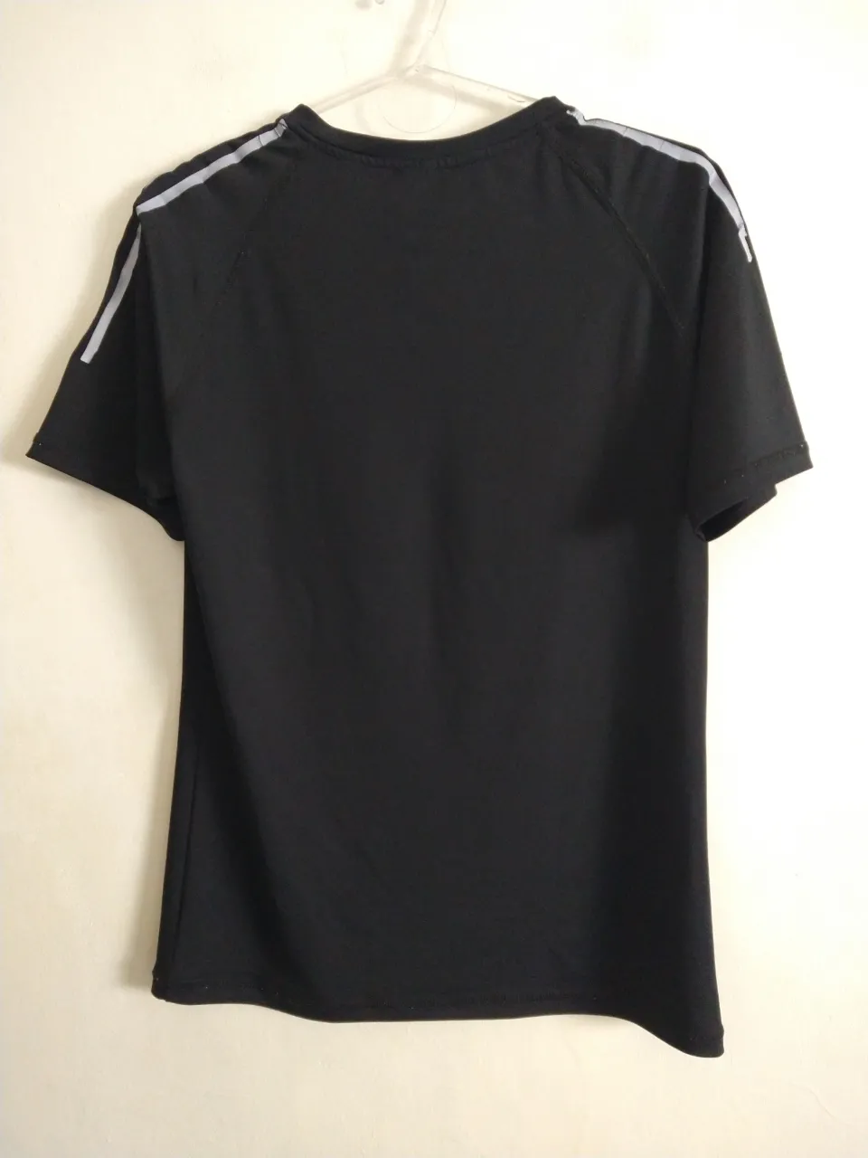 Remera adidas miniatura 4