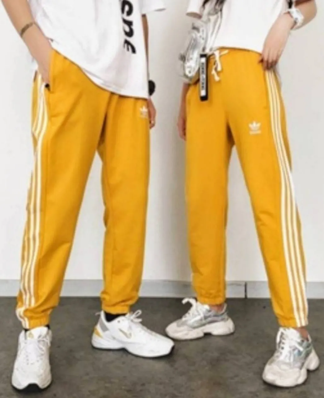 Pantalón adidas - imagen 1