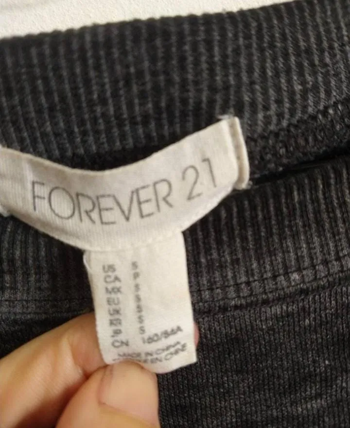 Buzo Forever 21 - Vista 3