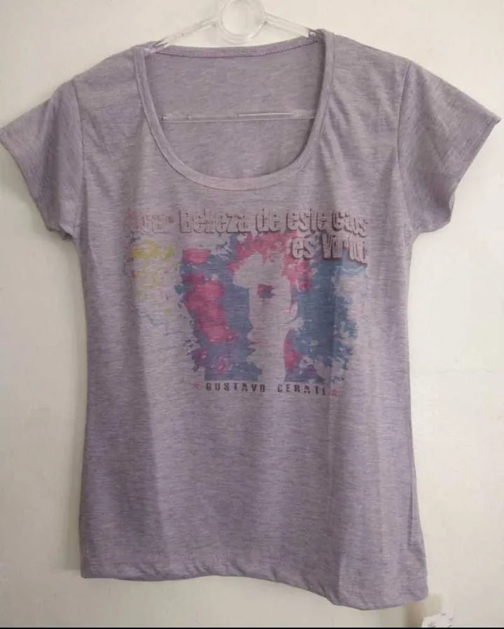 Remera Diseño independiente - imagen 1
