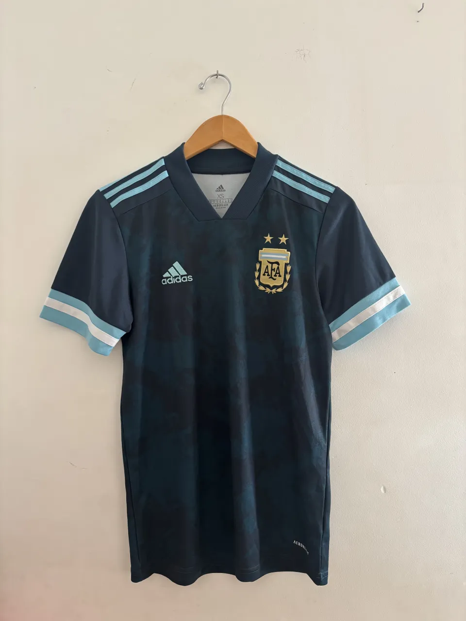 Camiseta adidas - imagen 1