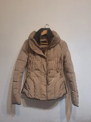 Zara Basic