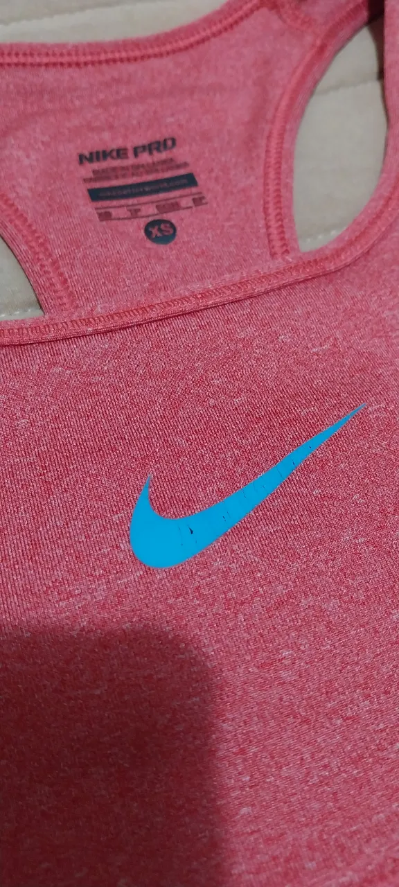 Top Nike - imagen 2