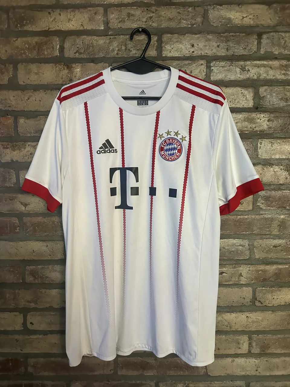 Camiseta adidas - imagen 1
