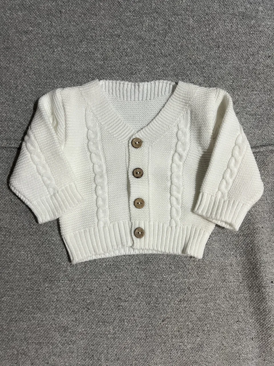 Sweater de cuello redondo A ≠ - imagen 1
