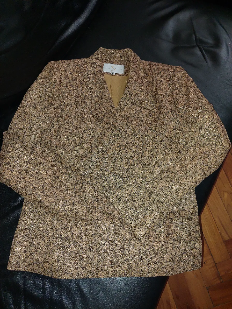 Blazer Sathya - imagen 2