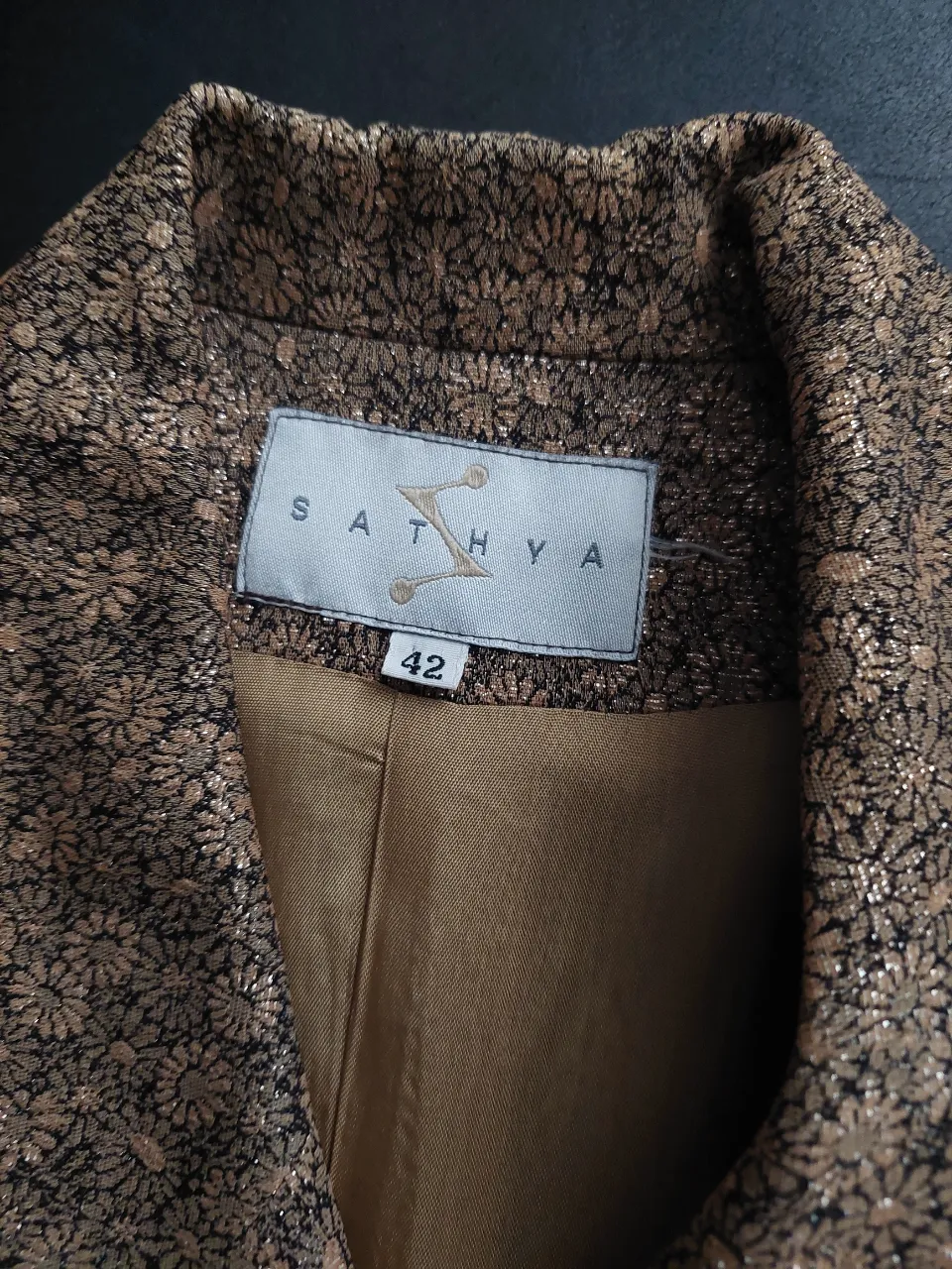 Blazer Sathya - imagen 1