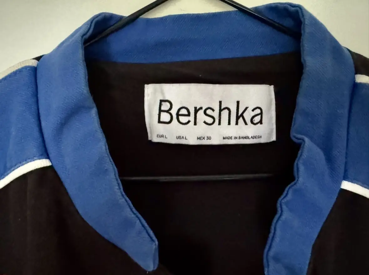 Campera Bershka - Vista 2