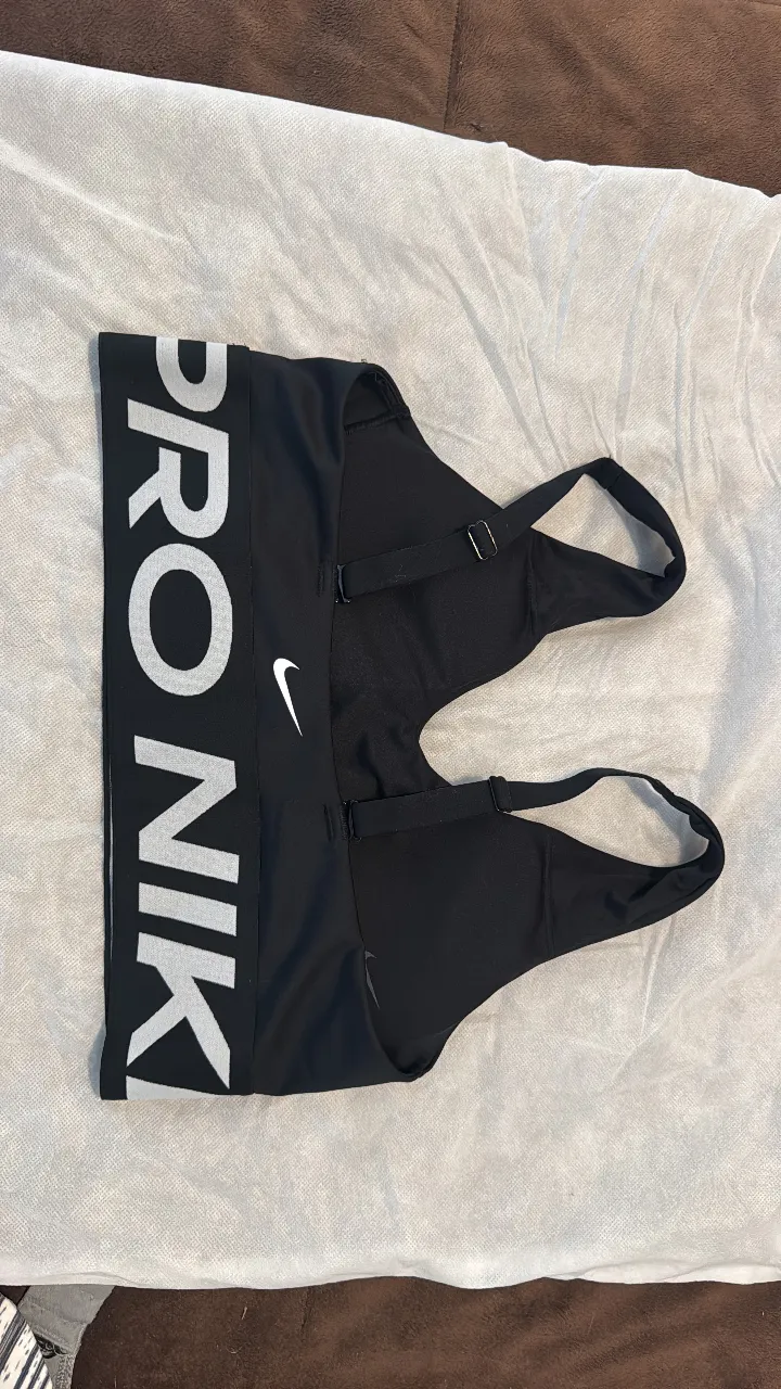 Corpiño deportivo Nike - imagen 2