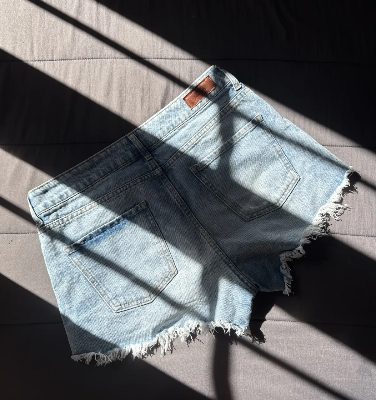Short Metta - imagen 2