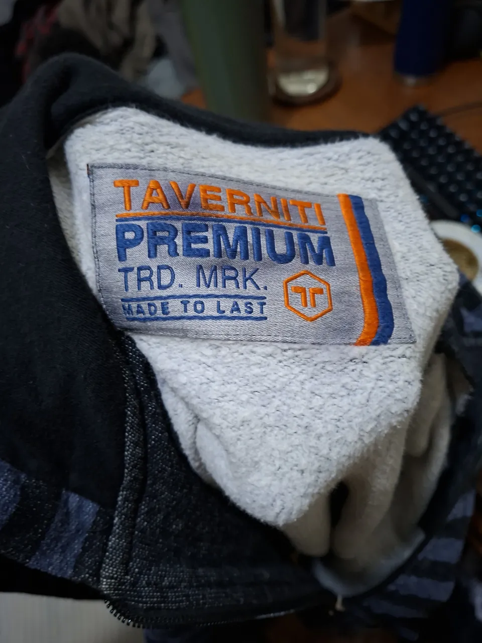 Buzo Taverniti premium - imagen 3