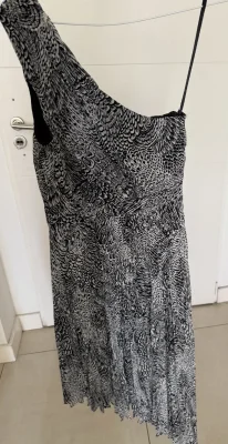 BCBGMAXAZRIA