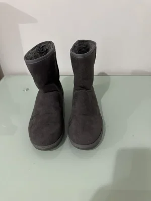 Hush Puppies
