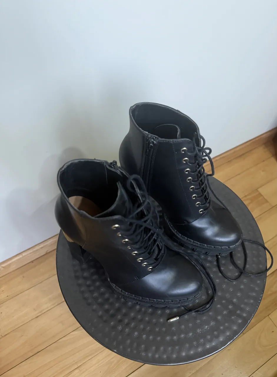 Borcegos Zara - imagen 4