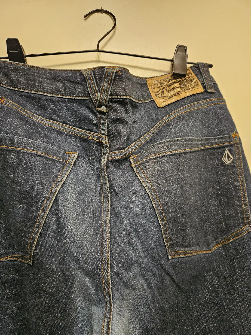 Jean Volcom - imagen 3