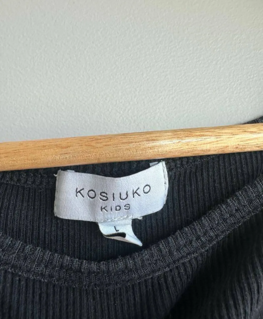 Musculosa Kosiuko - imagen 2