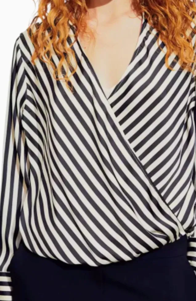 Blusa Diseño urbano - imagen 3