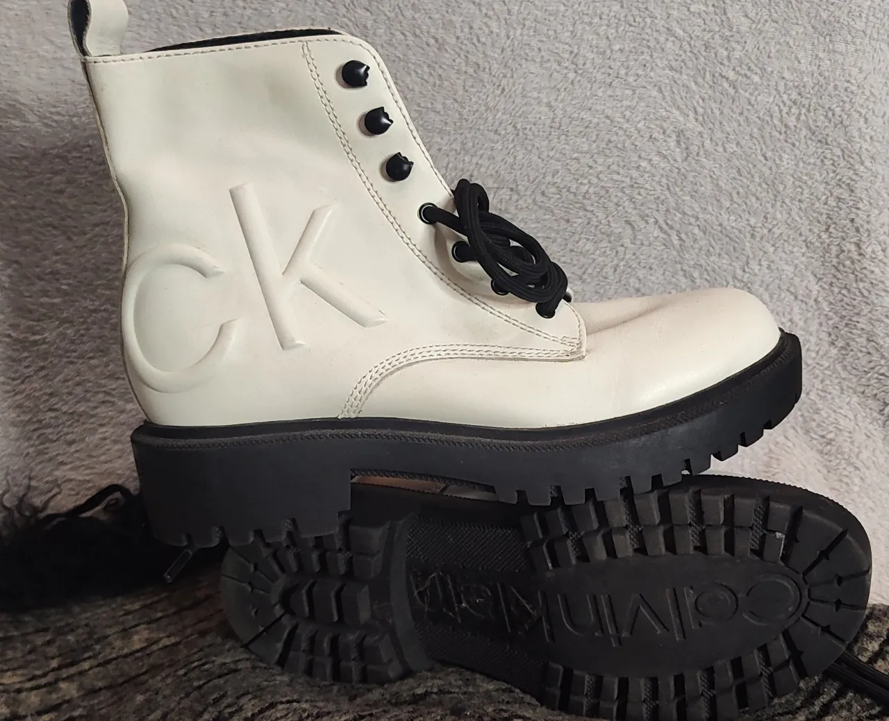 Borcegos Calvin Klein - imagen 1