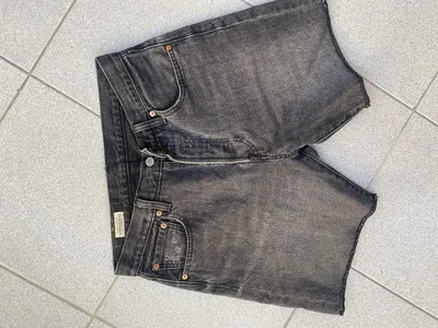 Levi's