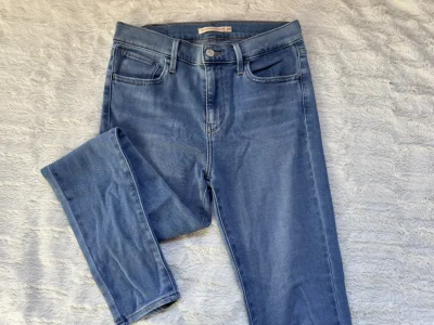 Levi's