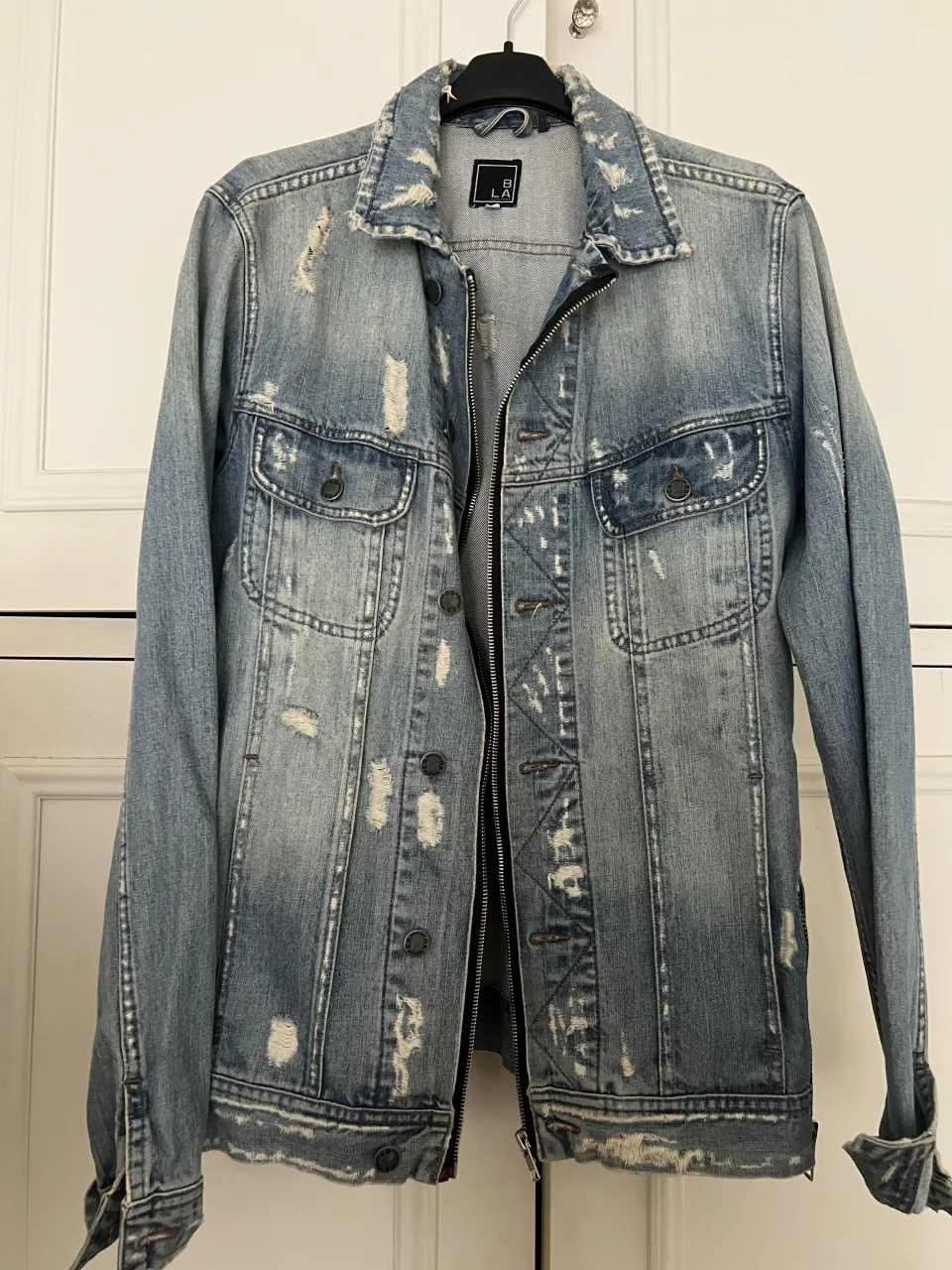 Campera BLA concept - imagen 1