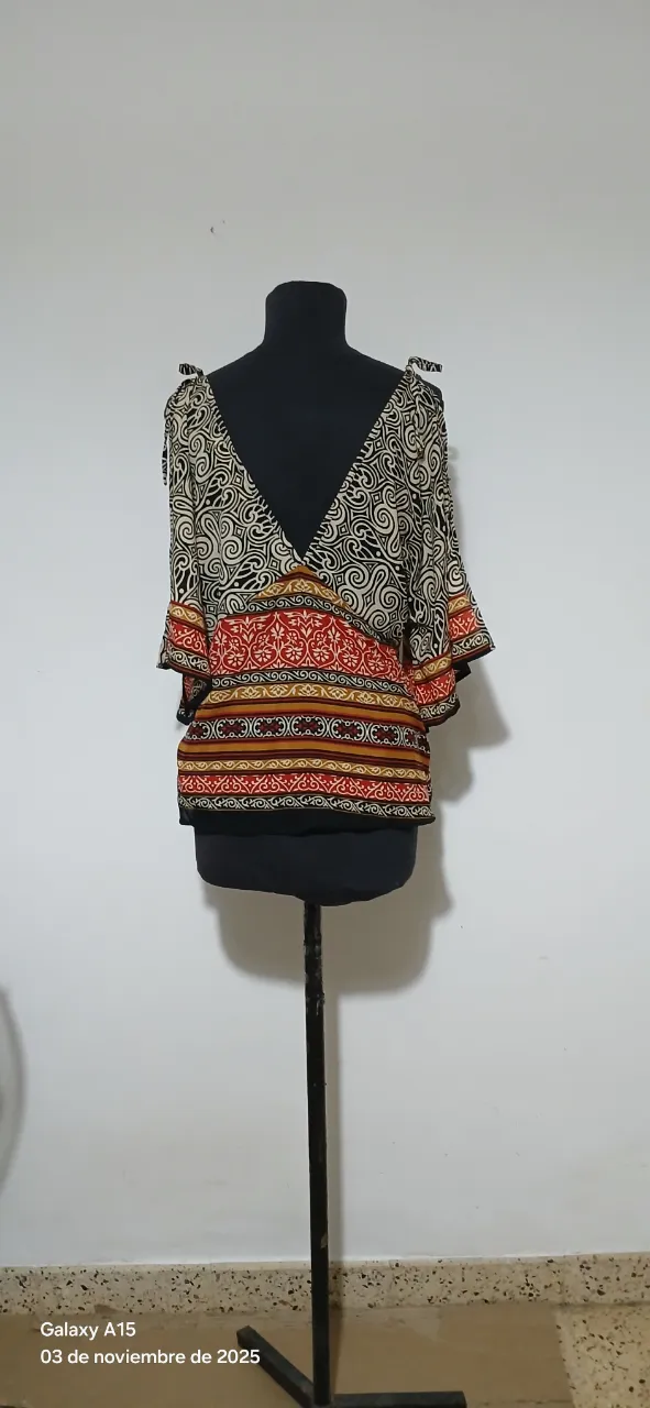 Blusa Rapsodia - Vista 2