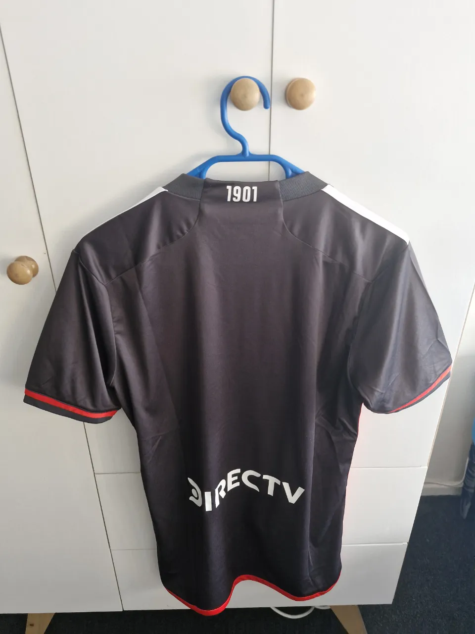 Camiseta adidas miniatura 4