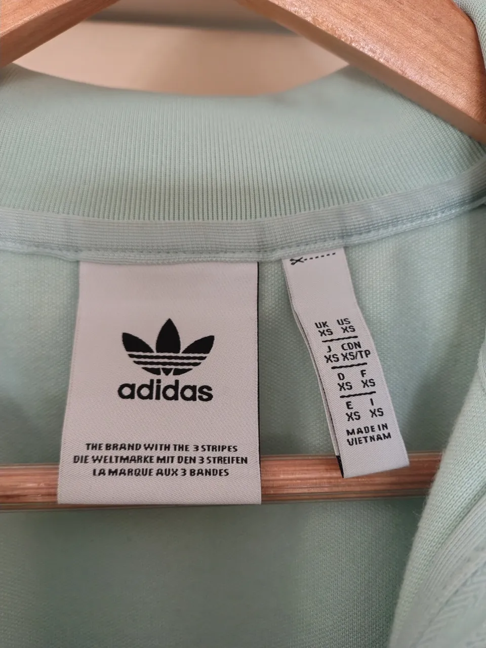 Campera adidas - Vista 2