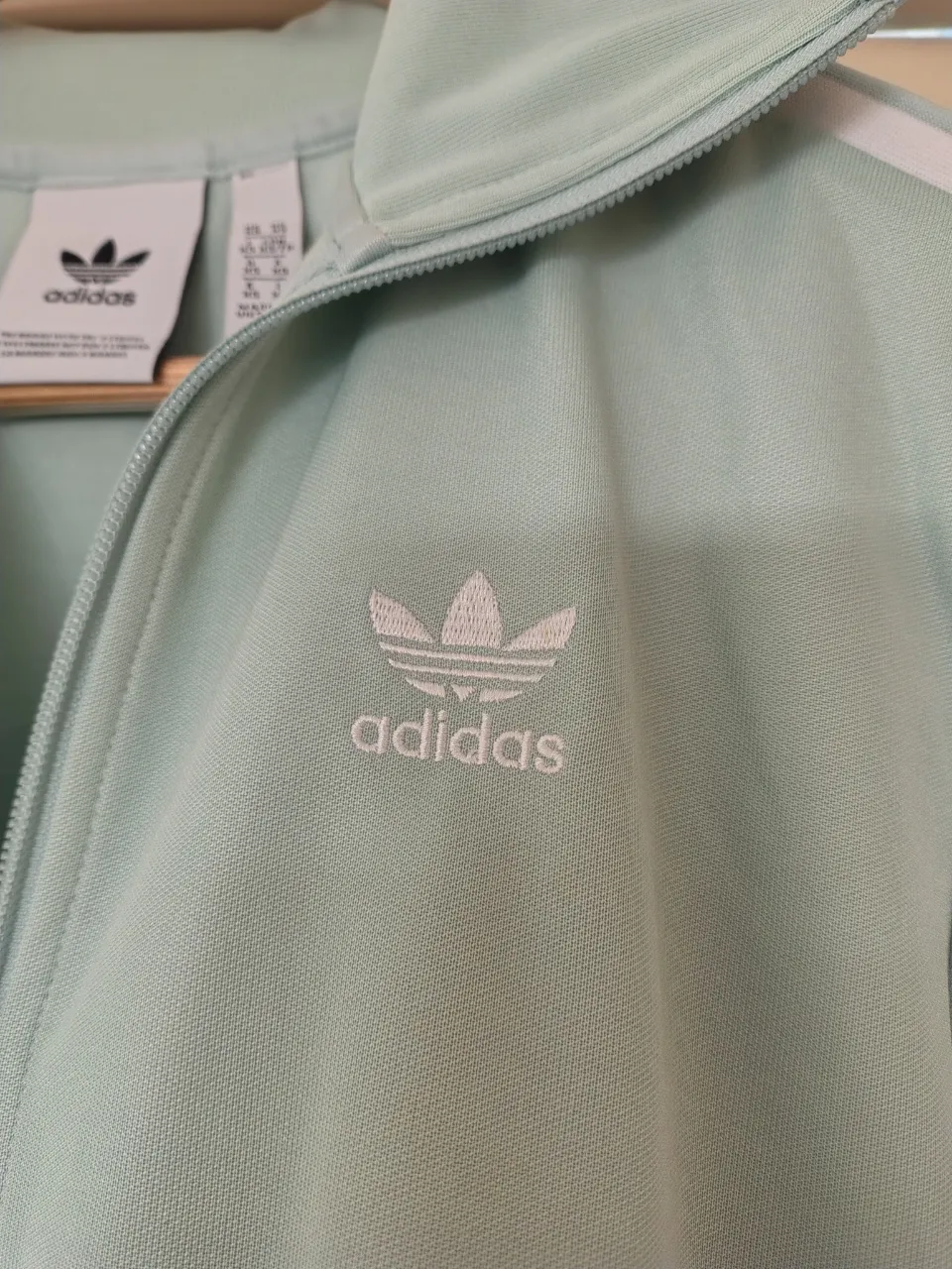 Campera adidas - Vista 3
