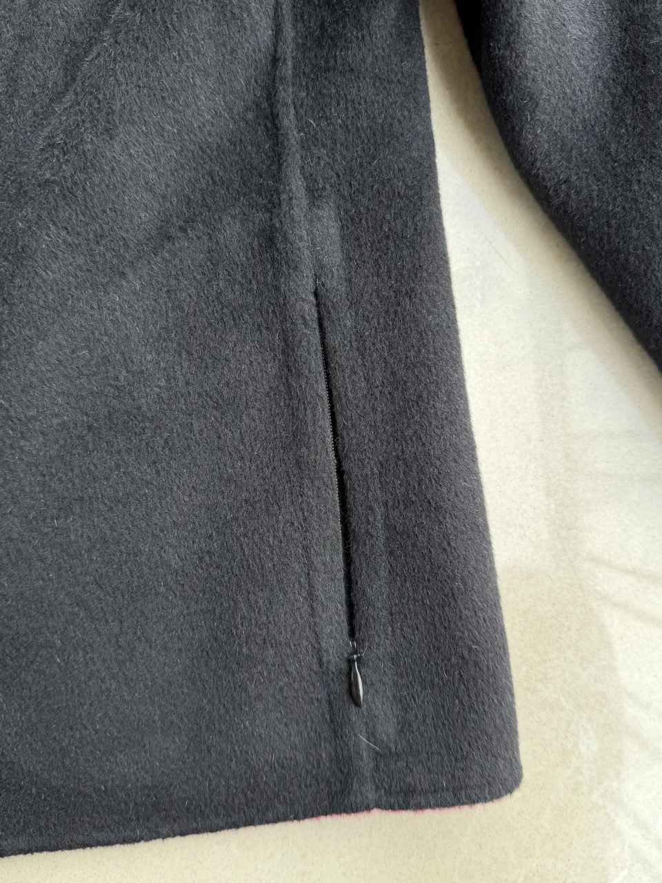Campera A ≠ - Vista 3