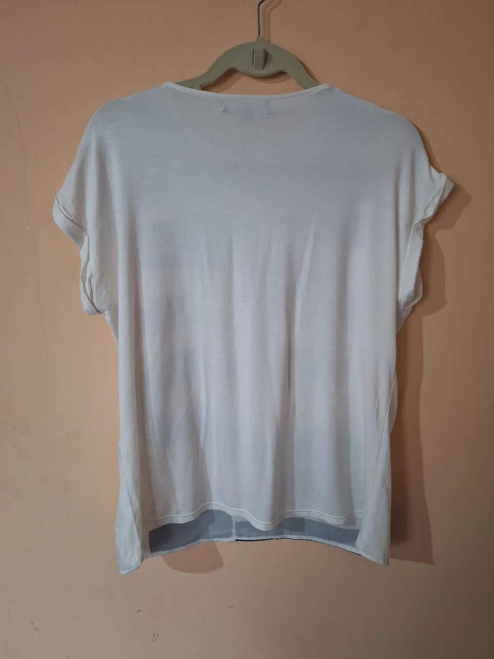 Remera Markova - Vista 3