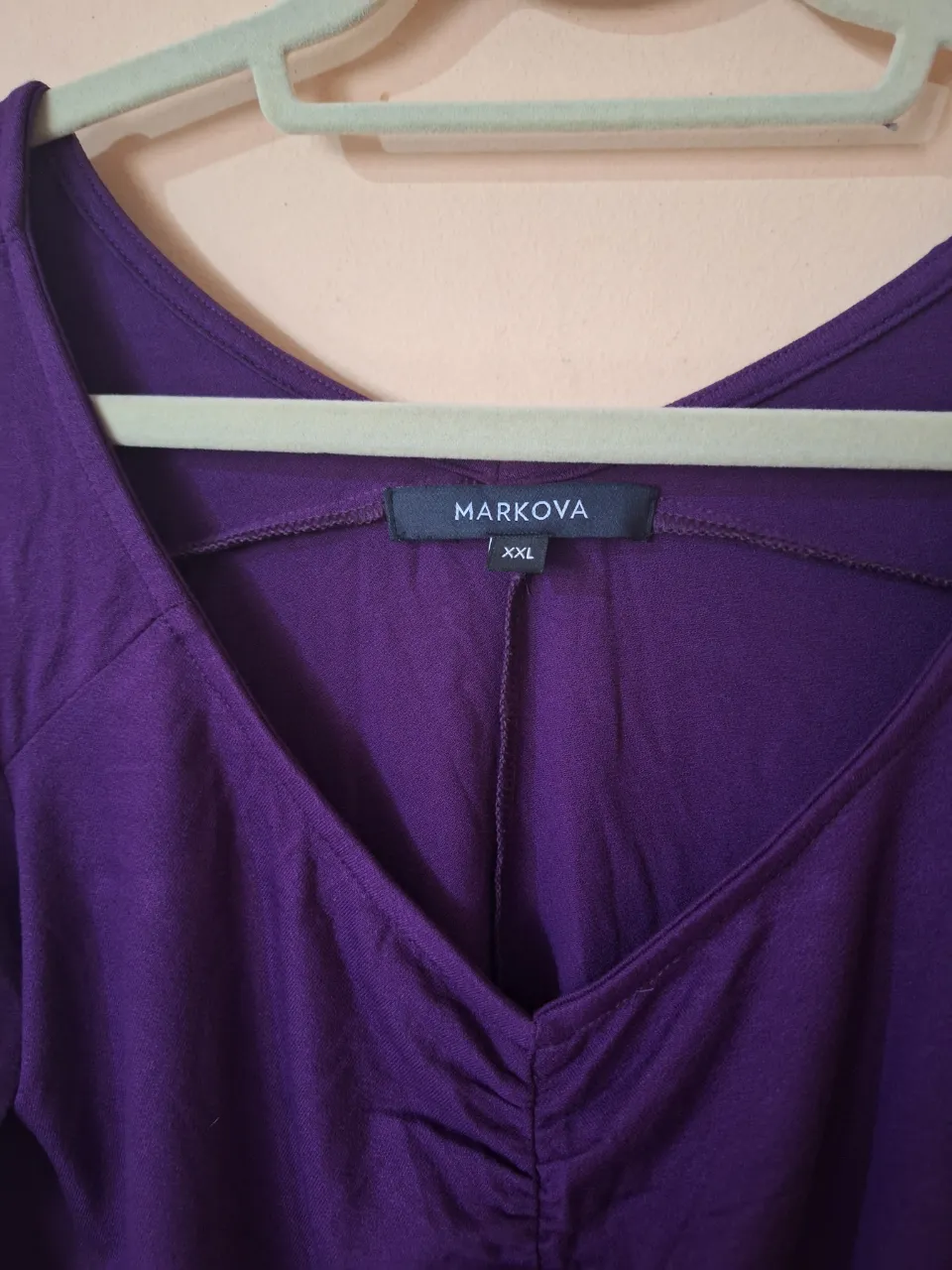 Remera Markova - Vista 2