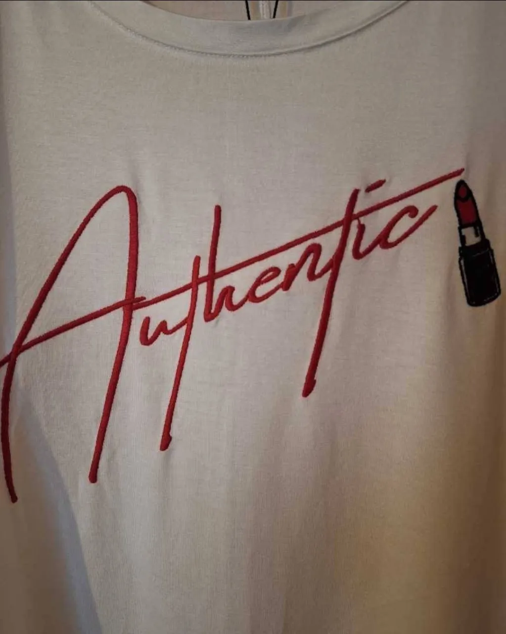 Remera Markova - Vista 3