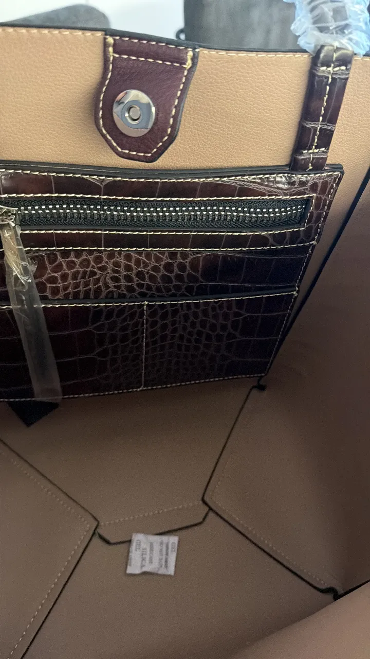 Cartera CHER. - Vista 2