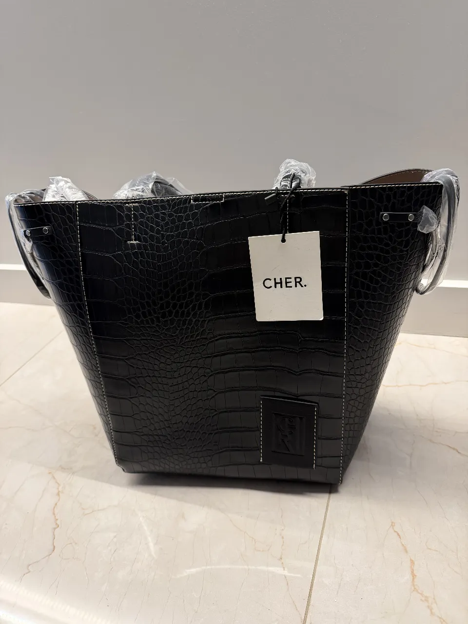 Cartera CHER.
