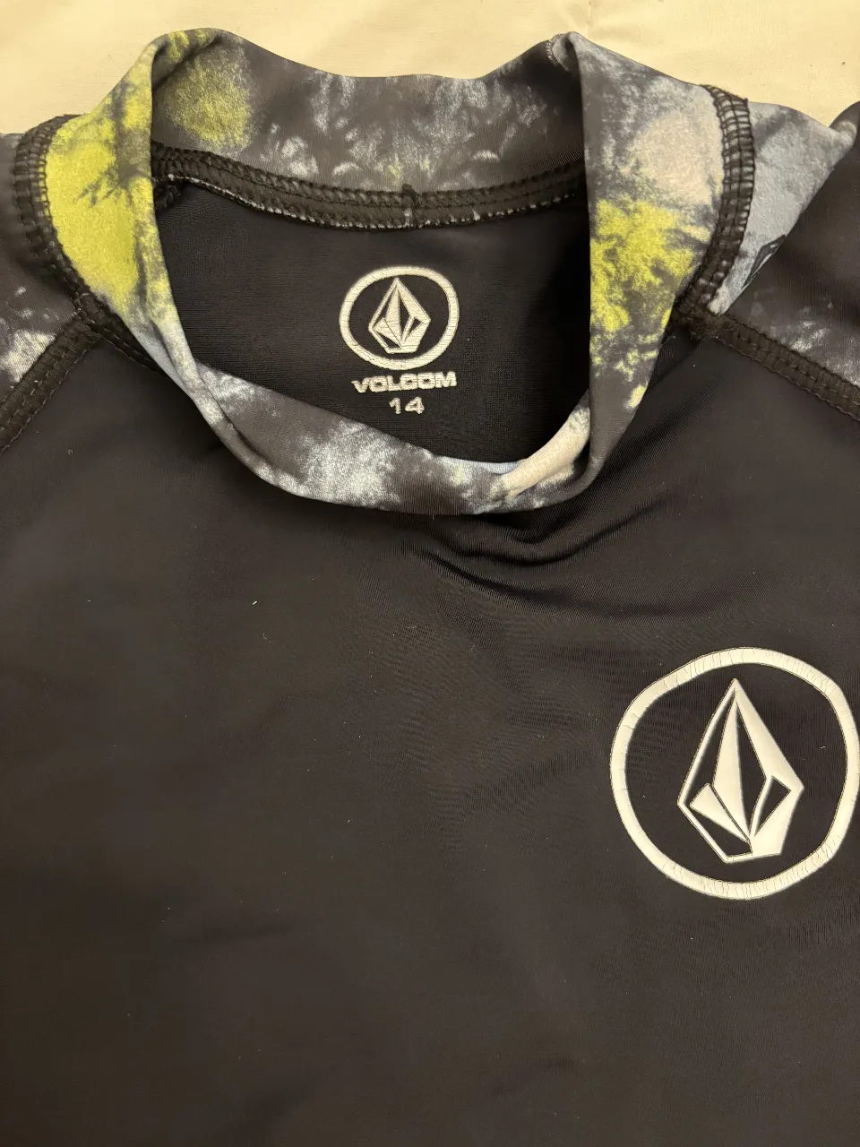 Ropa deportiva Volcom - imagen 2