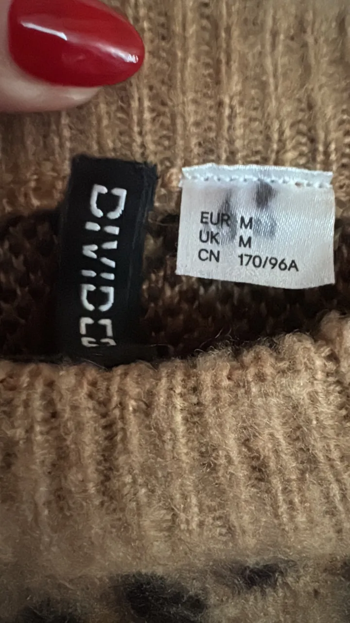 Sweater Divided - imagen 2