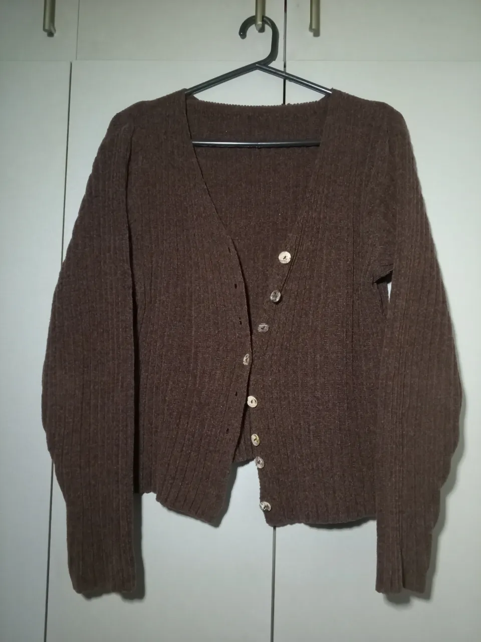 Cardigan A ≠ - Vista 2